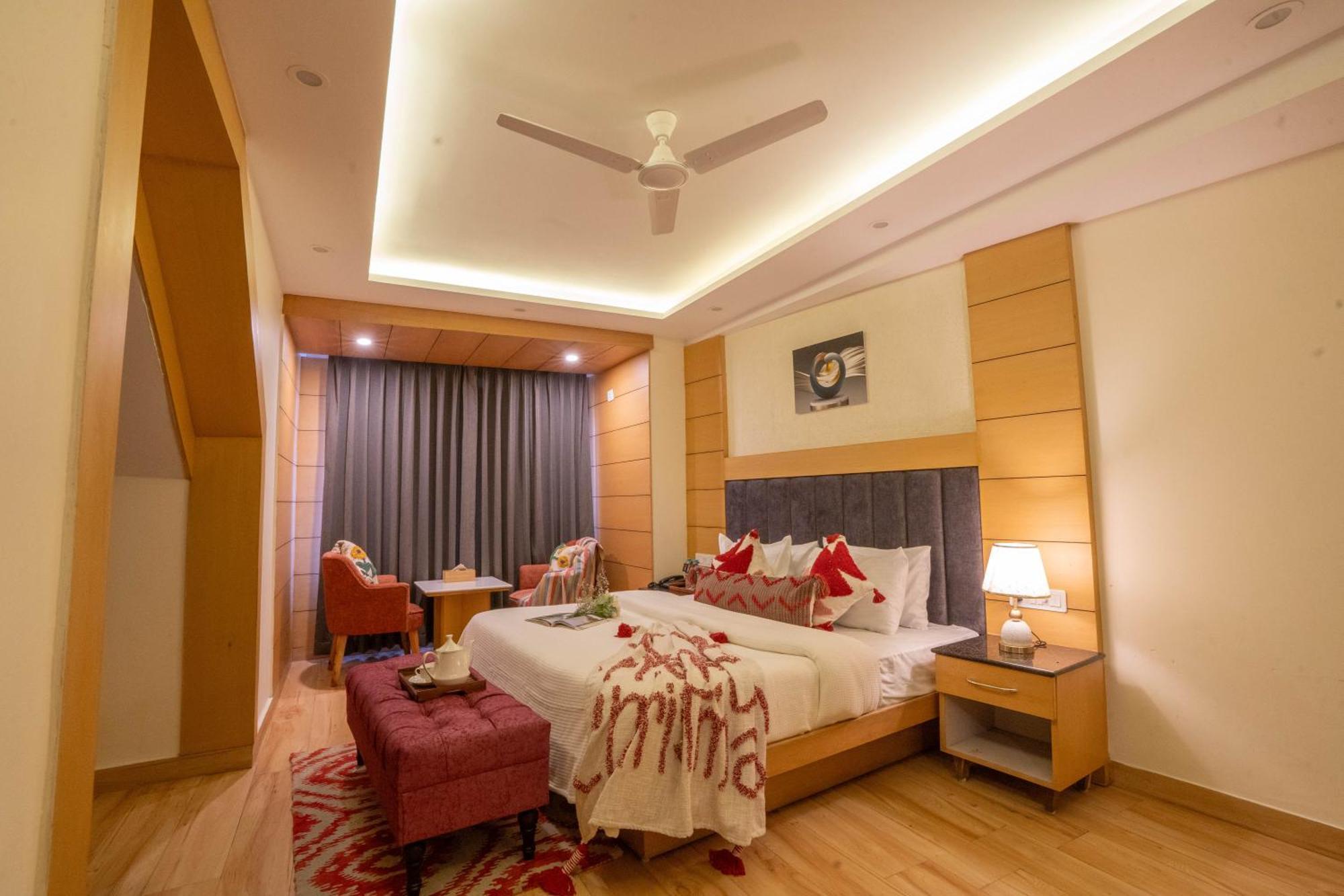 Hotel Super @Mall Road Mussoorie Exterior photo