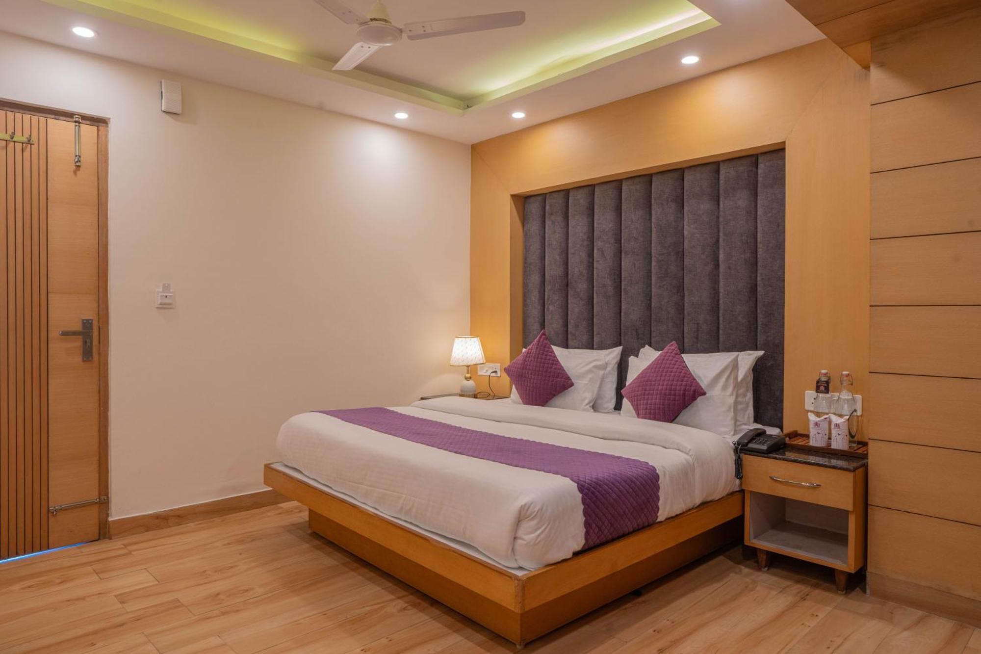 Hotel Super @Mall Road Mussoorie Exterior photo