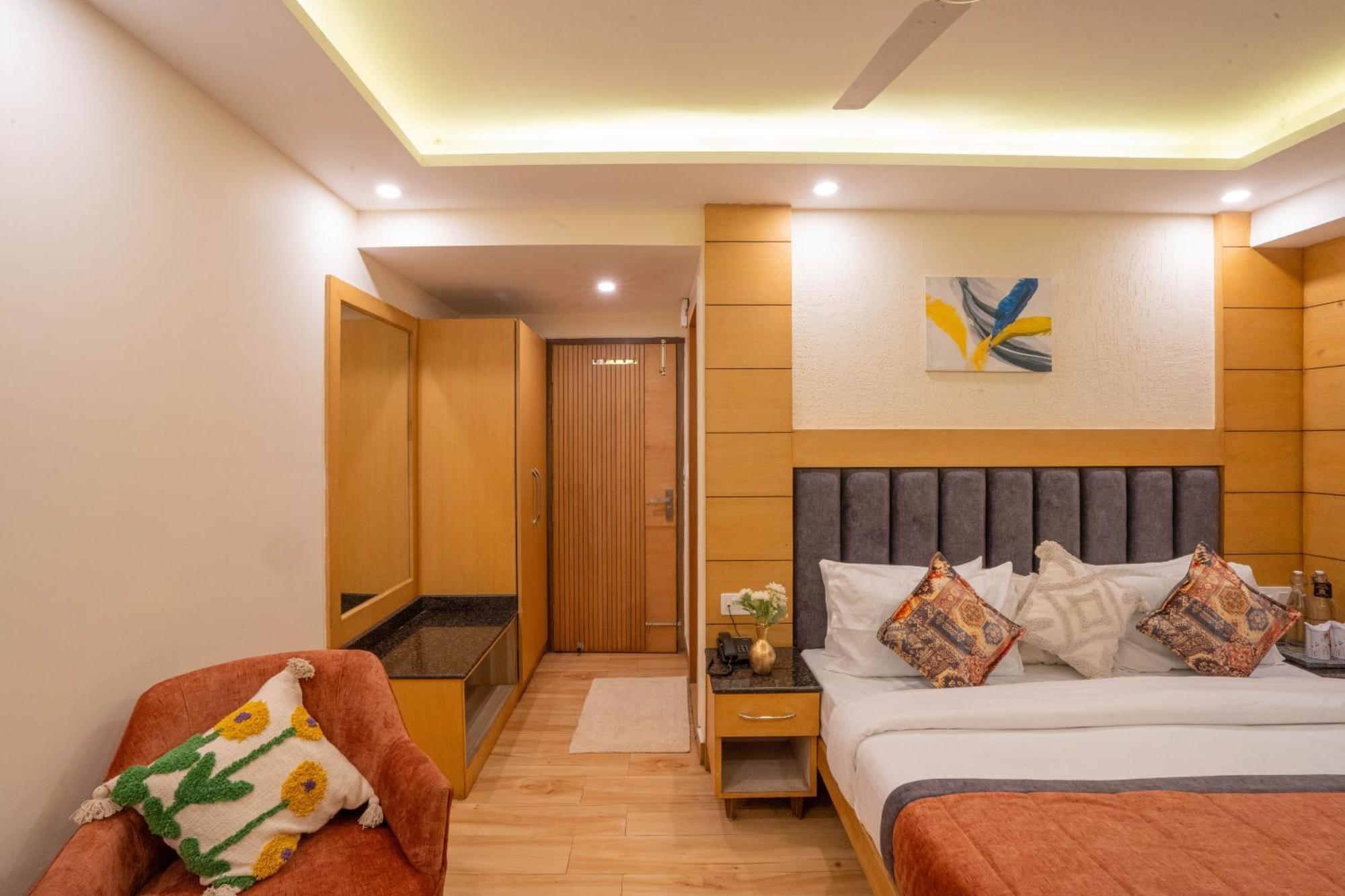 Hotel Super @Mall Road Mussoorie Exterior photo